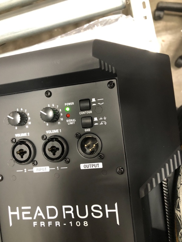 Photo 2 of Headrush HeadRush FRFR-108 2000W Full-Range Flat-Response Powered Guitar Cabinet
