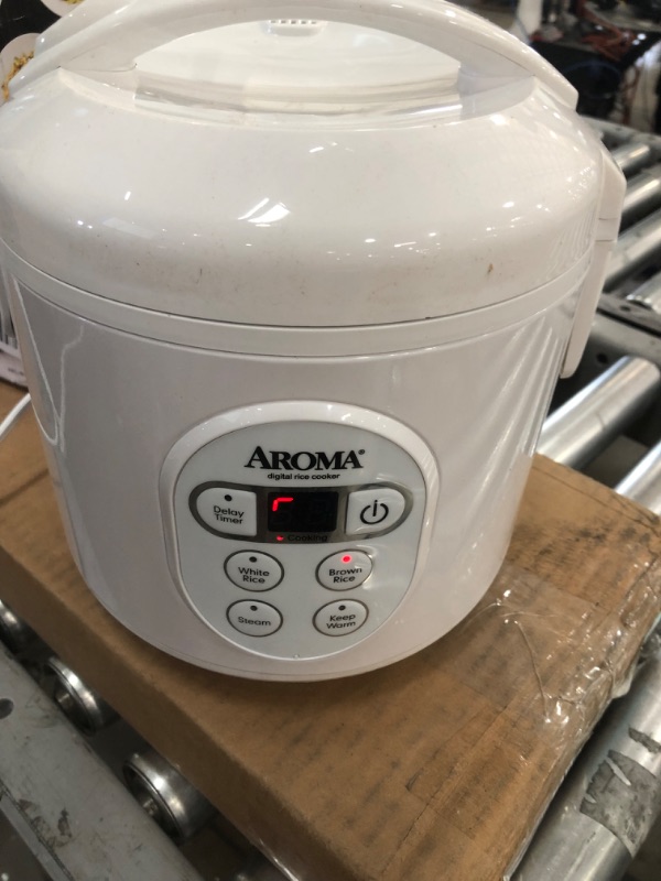 Photo 3 of (DENTED SIDE0
Aroma ARC-914D 4-Cup Cool-Touch Rice Cooker, White