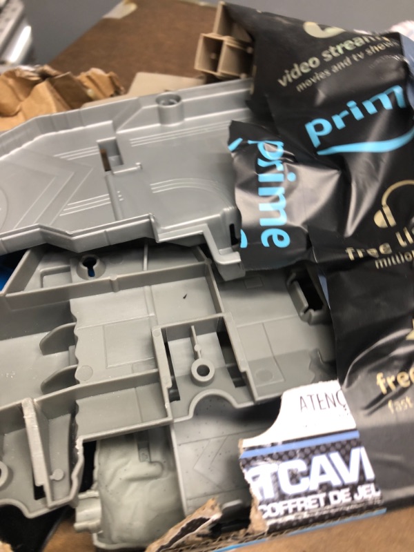 Photo 1 of Hot Wheels and DC Universe Team Up to Fight Crime with the Ultimate Batcave Playset! [Amazon Exclusive]
