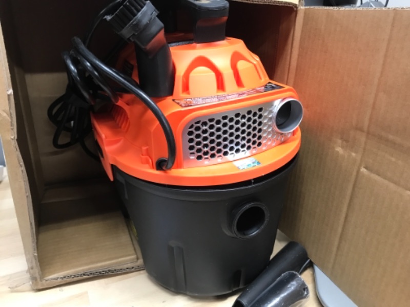 Photo 4 of Armor All, AA255 , 2.5 Gallon 2 Peak HP Wet/Dry Utility Shop Vacuum , Orange
