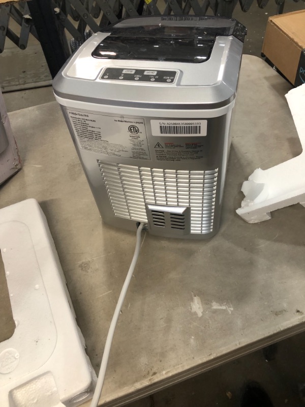 Photo 2 of ***PARTS ONLY***Frigidaire EFIC189-Silver Compact Ice Maker, 26 lb per Day, Silver