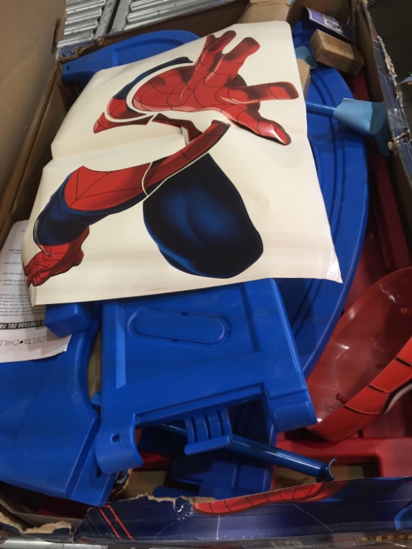 Photo 2 of Delta Children Plastic 3D-Footboard Twin Bed Marvel Spider-Man *** USED MINOR DAMGE***