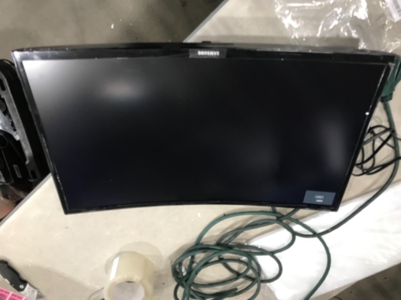 Photo 5 of SAMSUNG LC27F398FWNXZA SAMSUNG C27F398 27 Inch Curved LED Monitor
