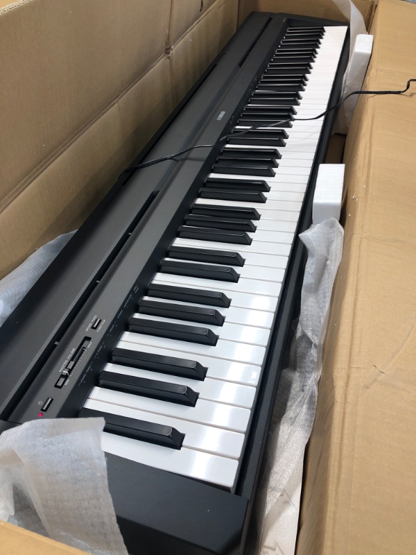 Photo 2 of Yamaha Keyboard P-71B ZV58680 2020 black
