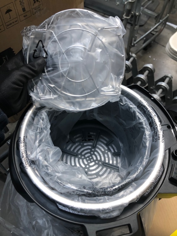 Photo 1 of *SEE last pictures for damage*
Instant Pot Duo Crisp 11-in-1 Electric Pressure Cooker with Air Fryer Lid, 6 Quart Stainless Steel/Black
