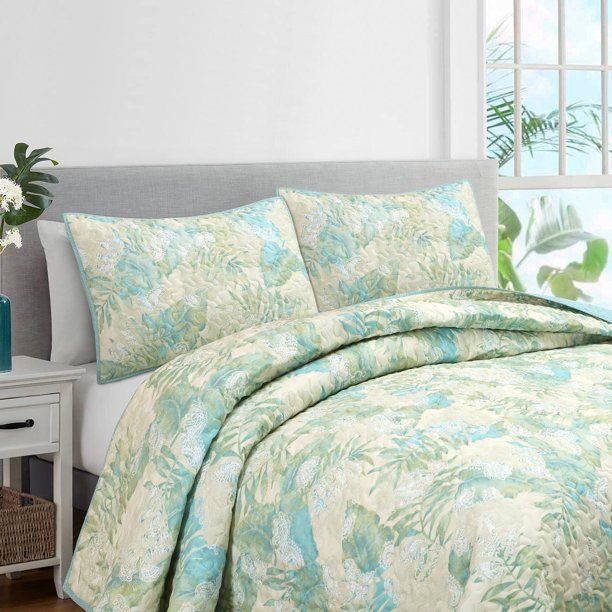 Photo 1 of *** QUILT ONLY*** Pieridae Lightweight Microfiber Reversible Quilt Set - 3 Pc - Full/Queen, Kingsley
