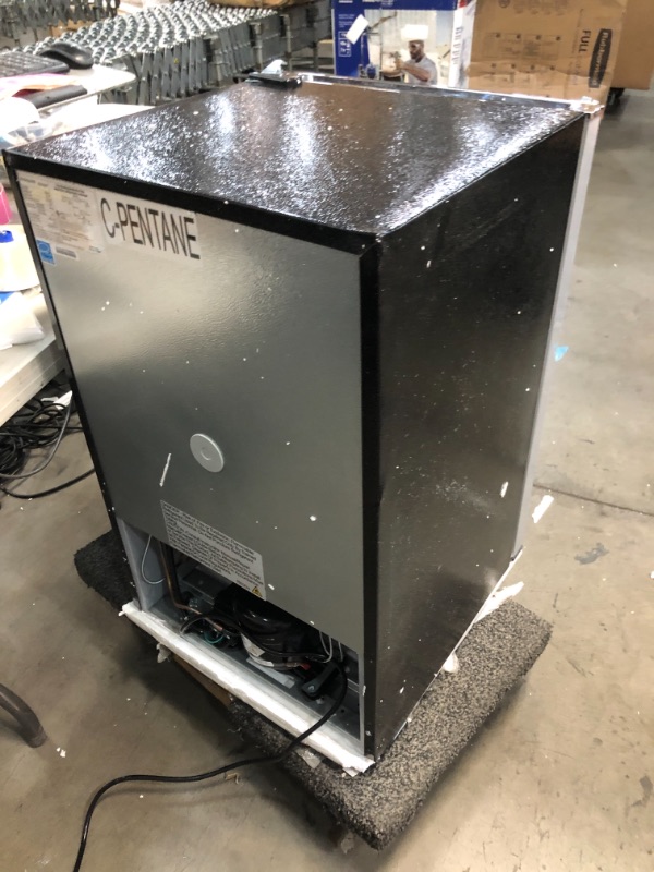 Photo 1 of Frigidaire EFR492, 4.6 cu ft Refrigerator, Stainless Steel Door, Platinum Series
damage to door hinge
scratched
bent metal