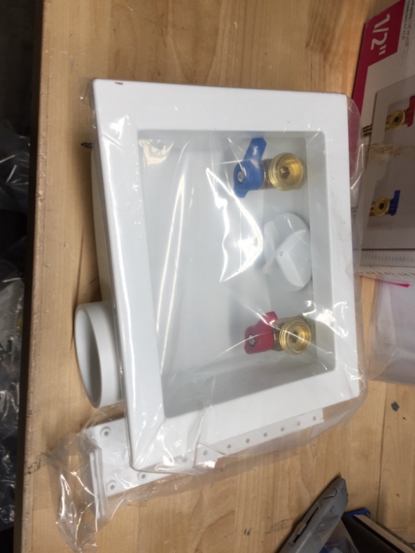 Photo 1 of 1/2 in. Brass PEX-A Barb x 3/4 in. Male Hose Thread Washing Machine Outlet Box
