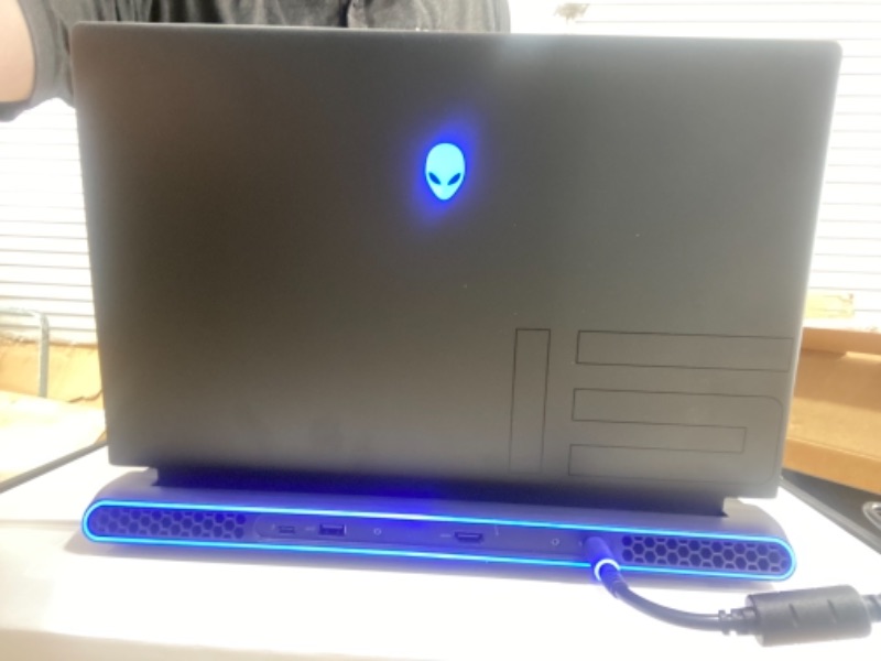 Photo 3 of Alienware M15 R6 Gaming Laptop, 15.6 inch QHD 240Hz Display, Intel Core i7-11800H, 32GB DDR4 RAM, 1TB SSD, NVIDIA GeForce RTX 3080 8GB GDDR6, Windows 11 Home, Dark Side of The Moon
