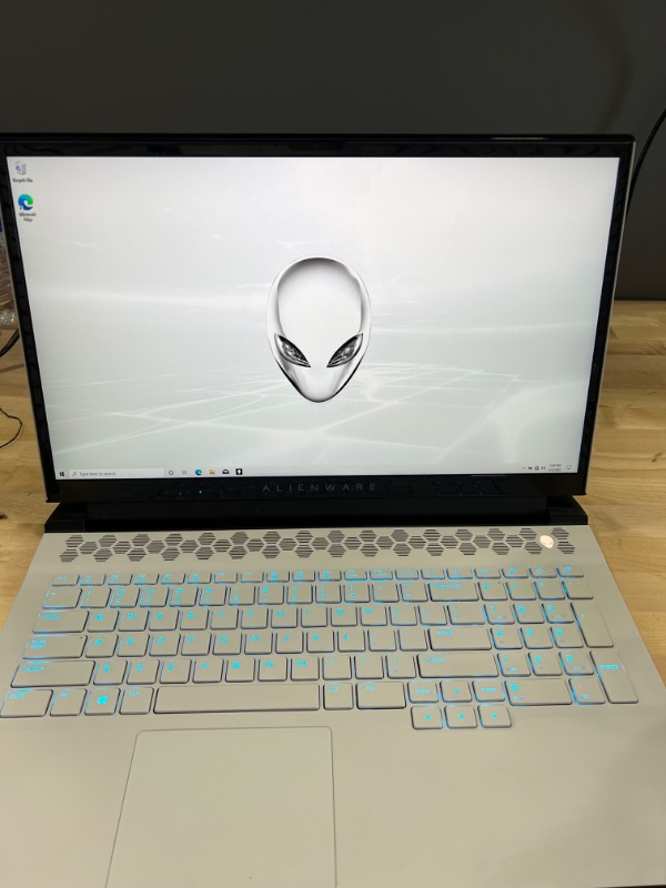 Photo 5 of Alienware m17 R3 17.3 inch FHD Gaming Laptop (Luna Light) Intel Core i7-10750H 10th Gen, 16GB DDR4 RAM, 1TB SSD, Nvidia Geforce RTX 2070 8GB GDDR6, Windows 10 Home