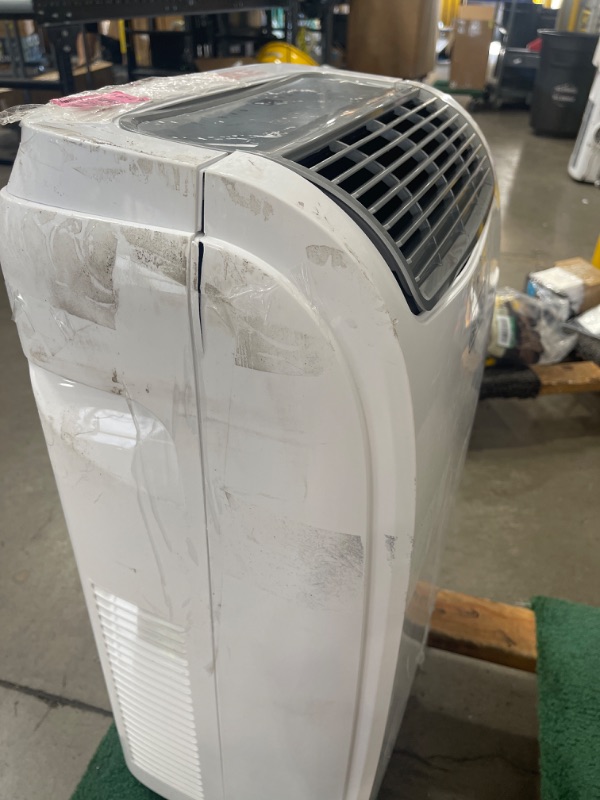 Photo 2 of **PARTS ONLY**

BLACK+DECKER 8,000 BTU Portable Air Conditioner with Remote Control, White
