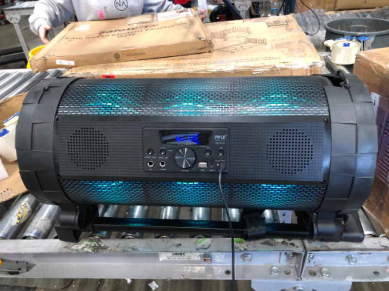 Photo 2 of Pyle Portable Bluetooth Boombox Stereo System 600 W Digital Outdoor Wireless Loud Speaker wLED Lights