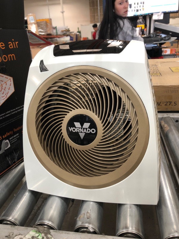 Photo 2 of Vornado AVH10 Vortex Heater