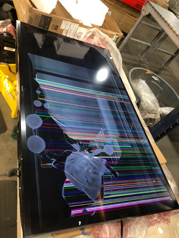 Photo 1 of DAMAGED, FOR PARTS ONLY (NON FUNCTIONABLE) Sony X85J 50" Class HDR 4K UHD Smart LED TV
**SCREEN CRAKED DAMAGED, WON'T FUNCTION, FOR PARTS ONLY**