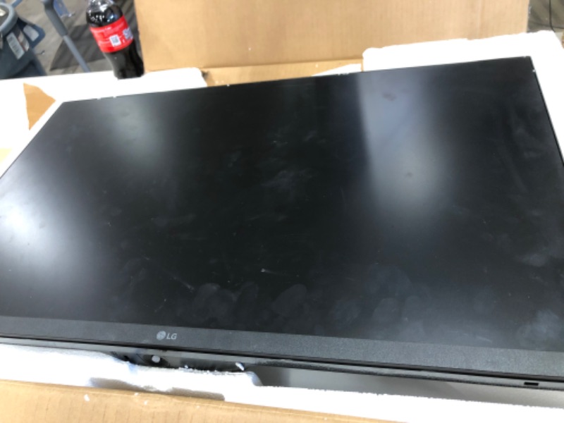 Photo 1 of USED LG 27GL83A-B 27 Inch Ultragear QHD IPS 1ms NVIDIA G-SYNC Compatible Gaming Monitor, Black
**MINOR SUDGES ON SCREEN CAN BE EASILY CLEANED, GREAT WORKING CONDITION** 