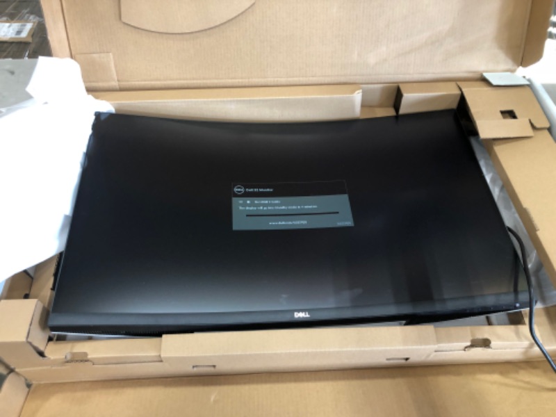 Photo 2 of Dell S3221QS 31.5" 4K UHD (3840 x 2160) 60Hz Curved Screen Monitor
