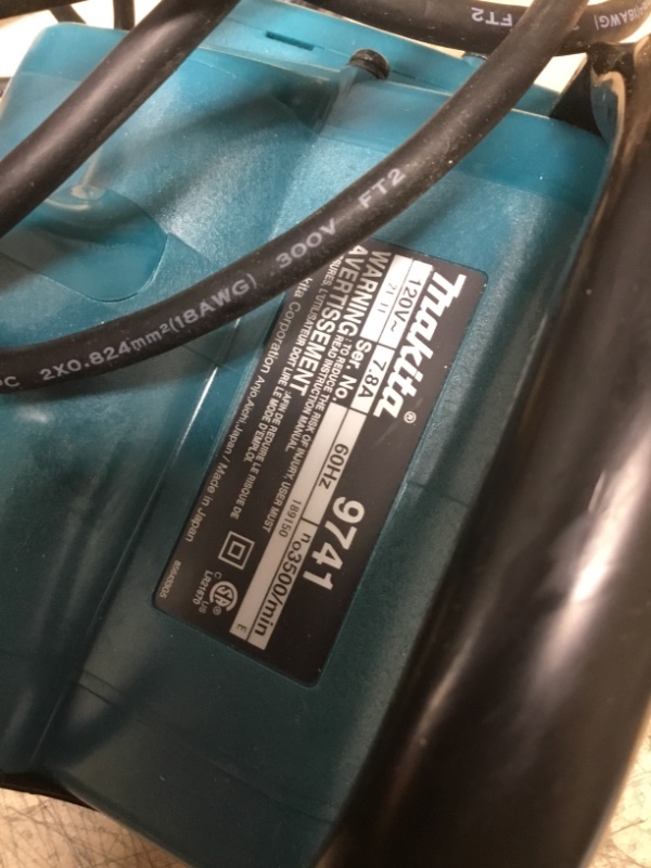 Photo 3 of 
Makita
7.8 Amp 4-3/4 in. x 4 in. Corded Wheel Sander with 100 Grit Nylon Brush Wheel