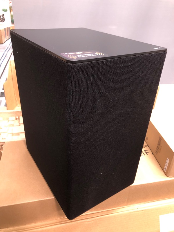 Photo 3 of LG SP8YA 3.1.2CH Sound Bar and Subwoofer with Dolby Atmos (2021)
