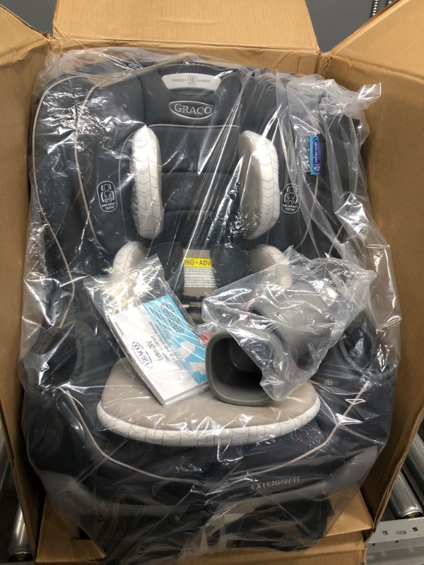 Photo 2 of Graco Extend2Fit Convertible Car Seat | Ride Rear Facing Longer with Extend2Fit, Redmond, Amazon Exclusive
