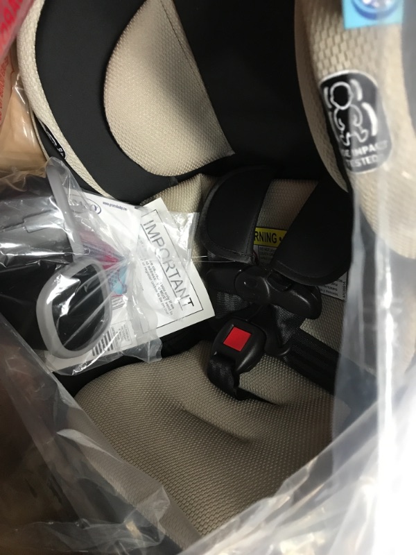 Photo 2 of Graco - Extend2Fit 3-in-1 Car Seat - Stocklyn