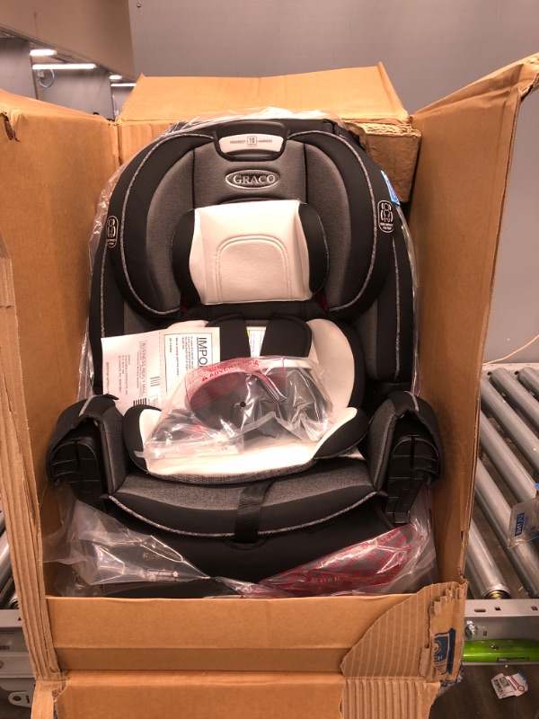 Photo 2 of Graco 4Ever DLX 4-in-1 Convertible Car Seat, Fairmont
