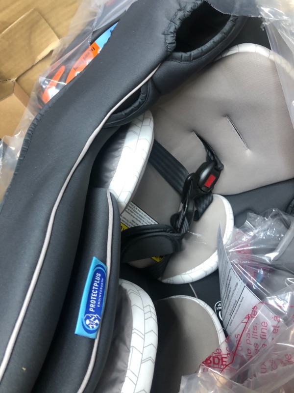 Photo 3 of Graco Extend2Fit Convertible Car Seat | Ride Rear Facing Longer with Extend2Fit, Redmond, Amazon Exclusive
