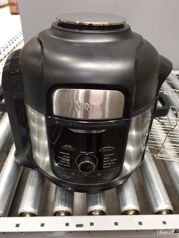 Photo 3 of Ninja Foodi 8-qt. 12-in-1 Deluxe Xl Pressure Cooker & Air Fryer - Stainless Steel FD401