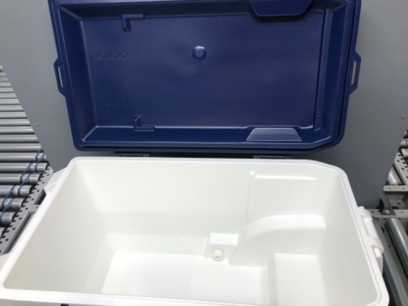 Photo 2 of **READ BELOW** Igloo Maxcold 90 Quart Roller Cooler
