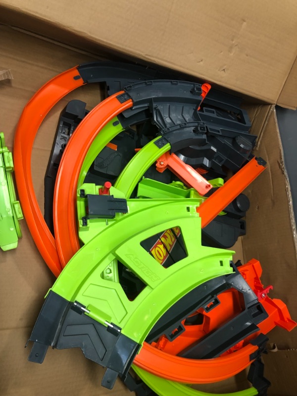 Photo 1 of GENERAL POST 
hot wheels car track unknown model 