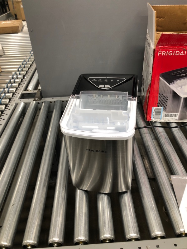 Photo 2 of Frigidaire EFIC123-B-SS 26 Lb. Portable Countertop Ice Maker in Stainless Steel
