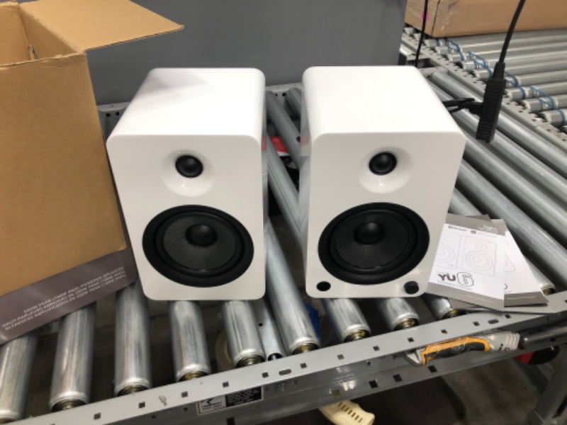 Photo 2 of Kanto YU6 Powered Speakers with Bluetooth and Phono Preamp | Matte White | Pair
