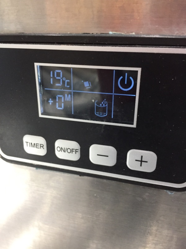 Photo 4 of *USED*tested**turns on**
Euhomy Ice Maker Machine Countertop, 40Lbs/24H Auto Self-Cleaning, Portable Compact Ice Cube Maker, with Ice Scoop & Basket, (Silver)
