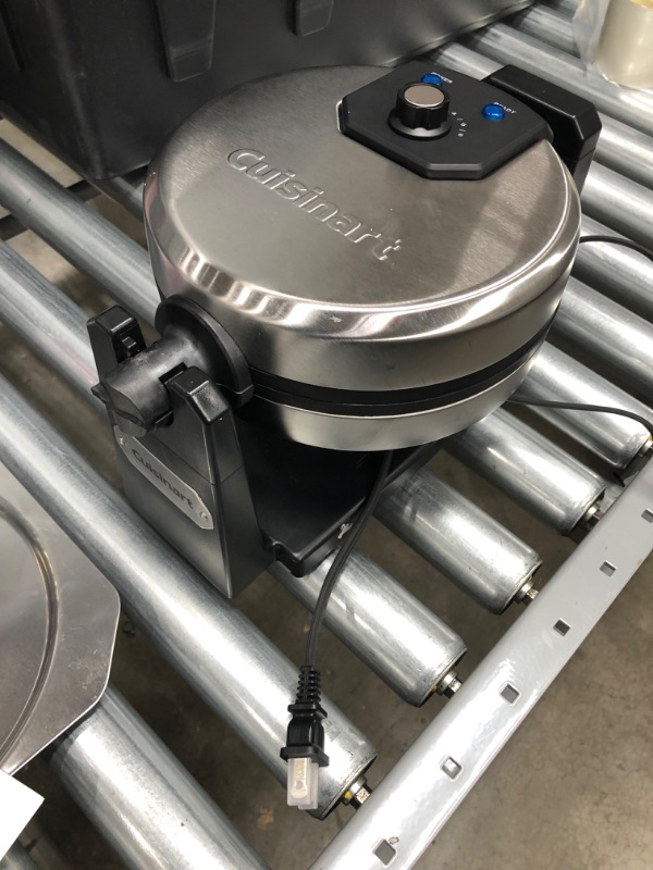 Photo 1 of *USED*
*SEE last picture for damage*
Cuisinart Waffle Maker, Round Flip Belgian, Stainless steel
