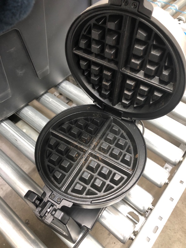 Photo 1 of *USED*
*SEE last picture for damage*
Cuisinart Waffle Maker, Round Flip Belgian, Stainless steel
