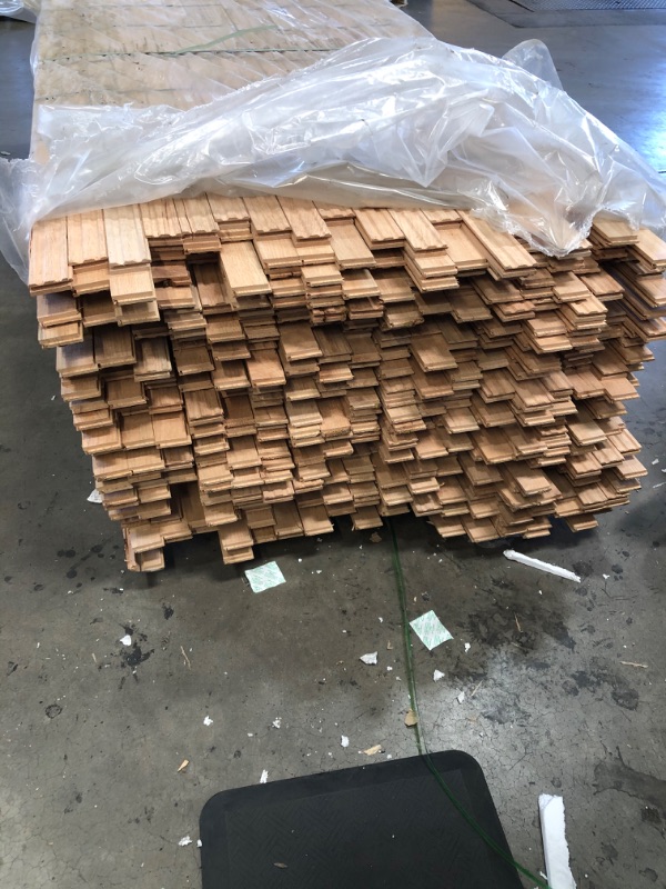 Photo 6 of **SOME PEICES BROKE SOLD AS IS NO RETURNS OR REFUNDS***21/4" SEL RED OAK 19.5 SQ FT PER UNIT 42 UNITS PER SKID
EACH PEICE ABOUT 7 FT LONG 