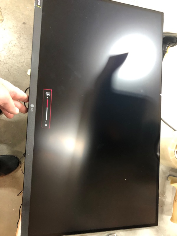 Photo 3 of LG 27GN880-B 27 Inch Ultragear Gaming Monitor QHD (2560 x 1440) Nano IPS 16:9 Display with Ergo Stand, 3-Side Virtually Borderless Design, HDR10, 144Hz Refresh Rate, and AMD FreeSync - Black