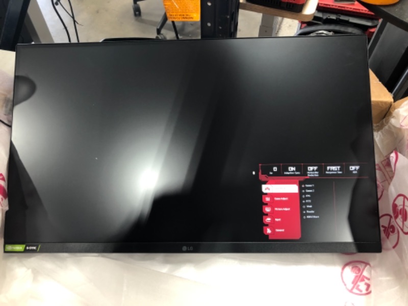 Photo 1 of LG 27GN800-B Ultragear Gaming Monitor 27" QHD (2560 x 1440) IPS Display, IPS 1ms (GtG) Response Time, 144Hz Refresh Rate, NVIDIA G-SYNC Compatible, AMD FreeSync Premium - Black