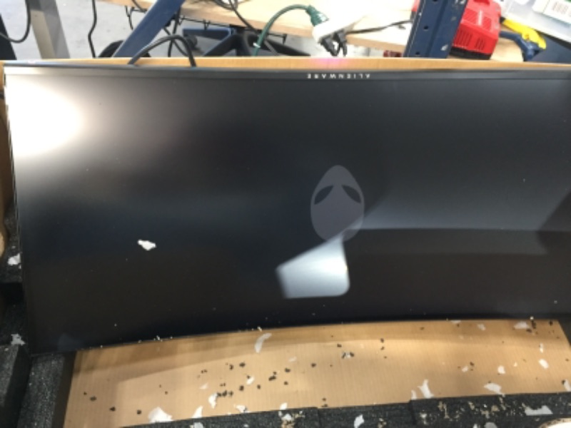 Photo 2 of ** damage is dirtyness** Alienware 120Hz UltraWide Gaming Monitor 34 Inch Curved Monitor with WQHD (3440 x 1440) Anti-Glare Display, 2ms Response Time, Nvidia G-Sync, Lunar Light - AW3420DW
