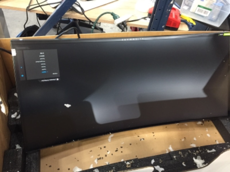 Photo 3 of ** damage is dirtyness** Alienware 120Hz UltraWide Gaming Monitor 34 Inch Curved Monitor with WQHD (3440 x 1440) Anti-Glare Display, 2ms Response Time, Nvidia G-Sync, Lunar Light - AW3420DW
