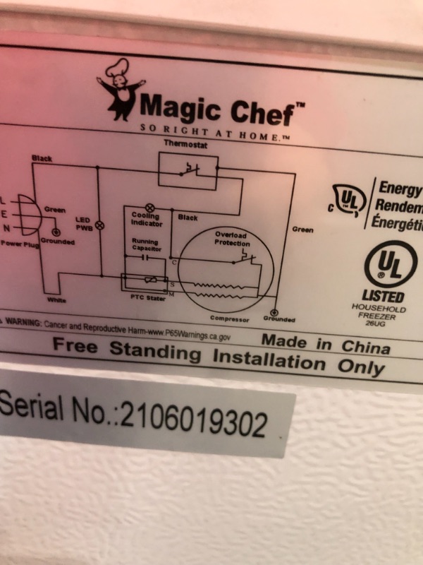 Photo 1 of 7.0 cu. ft. Chest Freezer in White
**DAMAGED, WORKS TURNS ON**