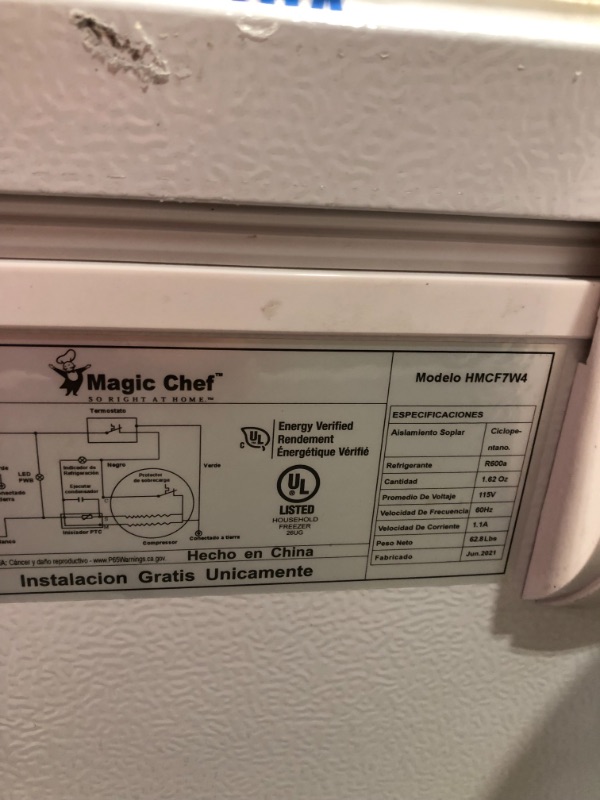Photo 1 of 7.0 cu. ft. Chest Freezer in White
**DAMAGED, WORKS TURNS ON**