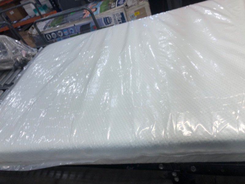 Photo 3 of **OUT OF BOX LIKE NEW**Spa Sensations by Zinus 6 Green Tea Memory Foam Mattress, Twin
75"L x 39"W x 6"T