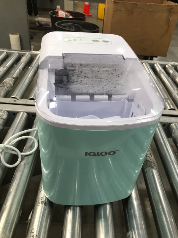 Photo 1 of Igloo Iceb26aq 26 lbs Automatic Portable Countertop Ice Maker Machine - Aqua