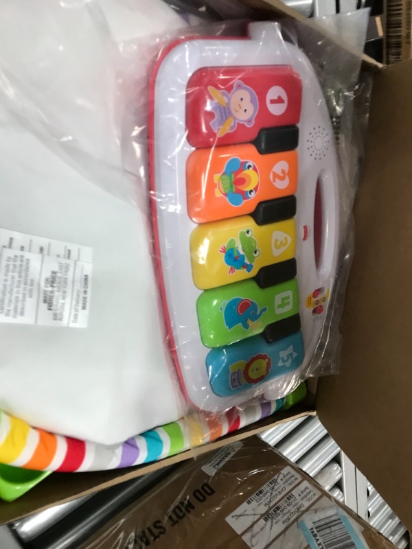 Photo 3 of DAMAGE**
Fisher-Price Deluxe Kick and Play Piano Gym and Maracas [Amazon Exclusive]
