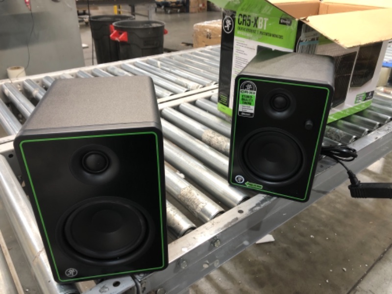 Photo 2 of Mackie CR-X Series, 5-Inch Multimedia Monitors with Professional Studio-Quality Sound and Bluetooth- Pair (CR5-XBT)

//TESTED AND FUNCTIONAL
