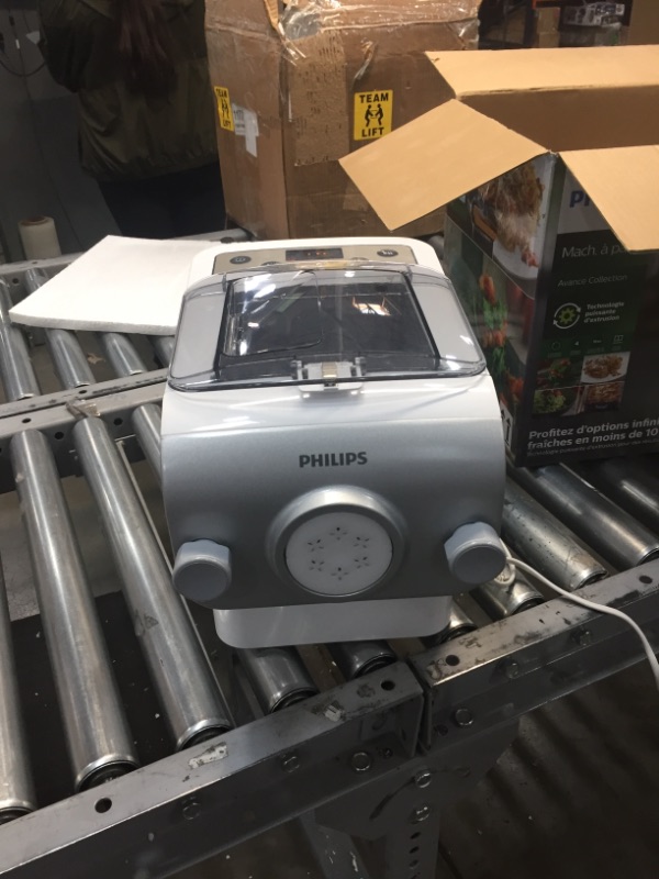 Photo 3 of //TESTED AND FUNCTIONAL, MISSING SCRAPING TOOLS AND OTHER PASTA FILTERS// Philips Avance Collection Automatic Pasta and Noodle Maker Plus W/ 4 Interchangeable Pasta Shaping Discs, Silver - HR2375/06 (Latest Version, 2019 Rel
