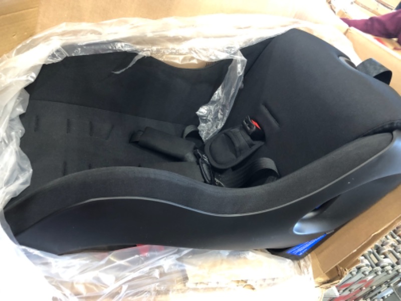 Photo 3 of Clek Foonf Pitch Black Convertible Car Seat
