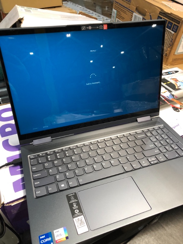 Photo 3 of Lenovo - Yoga 7i 2-in-1 15.6' Touch Screen Laptop - Intel Core I5 - 8GB Memor.
