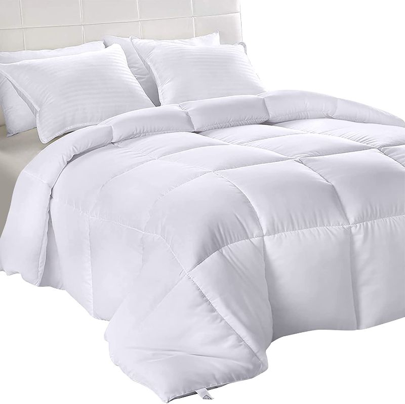 Photo 1 of **DAMAGED**
Bedding Down Alternative Comforter Blanket ( White) 
