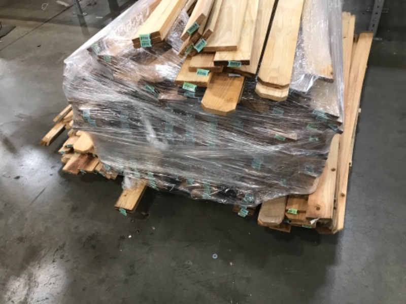 Photo 2 of **roughly 150+ planks*** SOLD AS WHOLE PALLET ONLY*** NO RETUNS NO REFUNDS*** MAYBE SOME WIHT MINOR DAMAGE***
19/32 in. x 3-1/2 in. x 6 ft. Cedar Dog-Ear Kiln-Dried Fence Picket